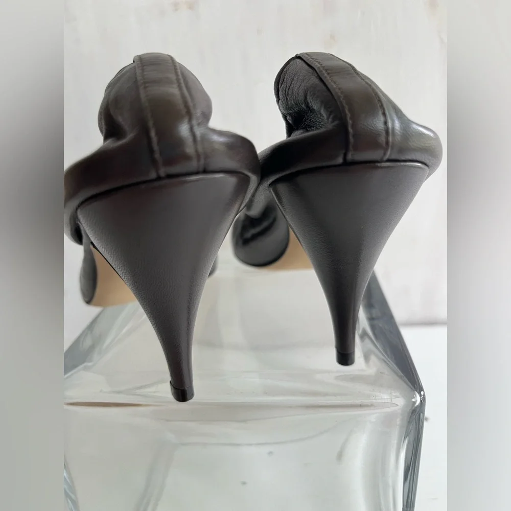 THE ROW Liisa Pointed Toe Pump - Laquer Brown 38 - Picture 10 of 15